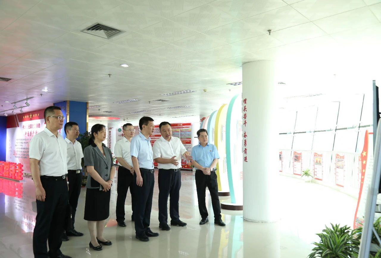 6da1bb7086f539f01aef0cd787a76325.jpg 6da1bb7086f539f01aef0cd787a76325.jpg